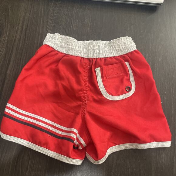 Disney Store Marvel Avengers Boys Elastic Waist Swim Trunks‎ Size 2 Red Logo - Picture 2 of 4